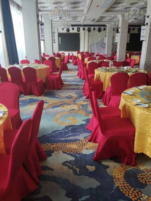 上海酒店餐厅宴会厅地毯工厂直销 定制化方案与全国包安装服务全解析
